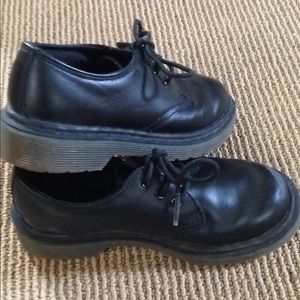 Dr. Martens DM Shoe